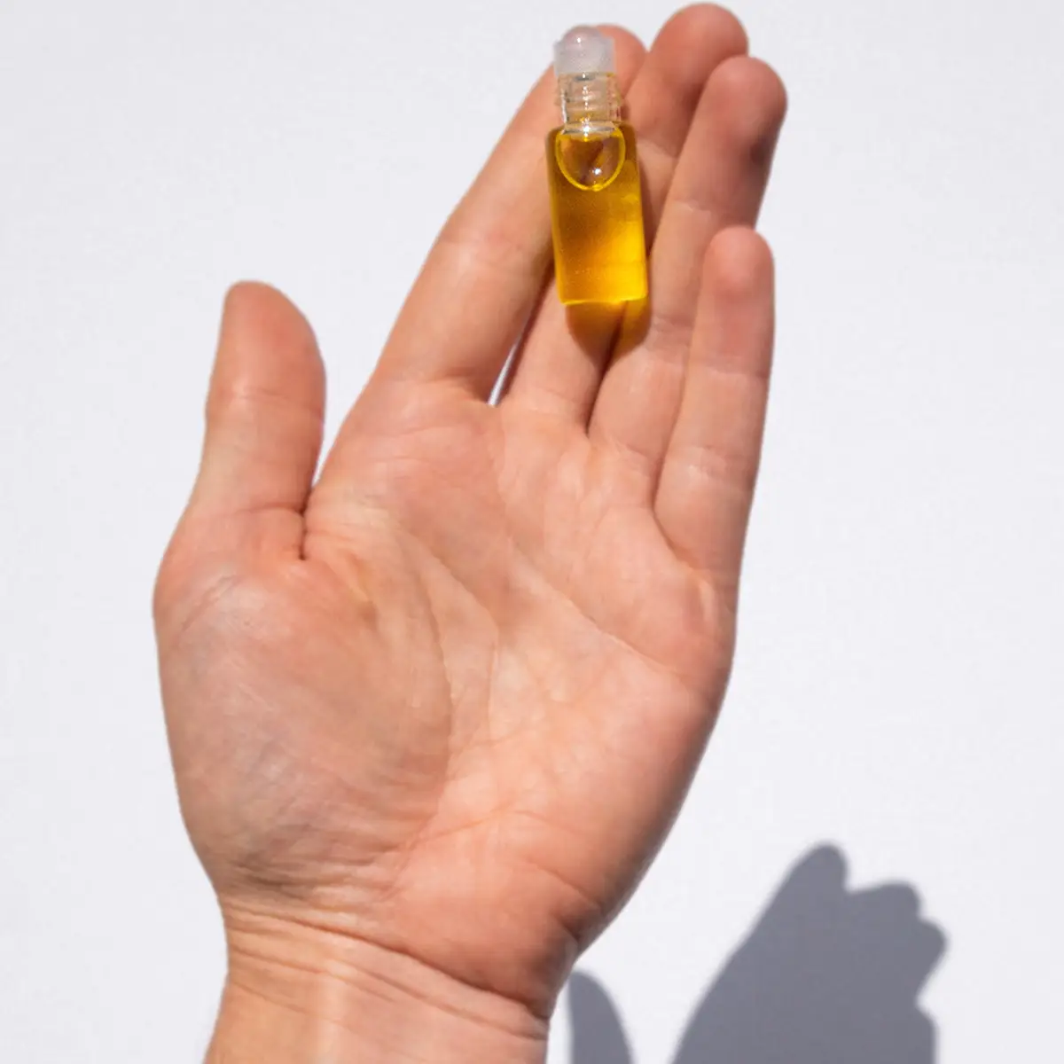 Aroma Roll-On "frisch & munter" mit ähterischen Ölen - 3ml – Bild 4