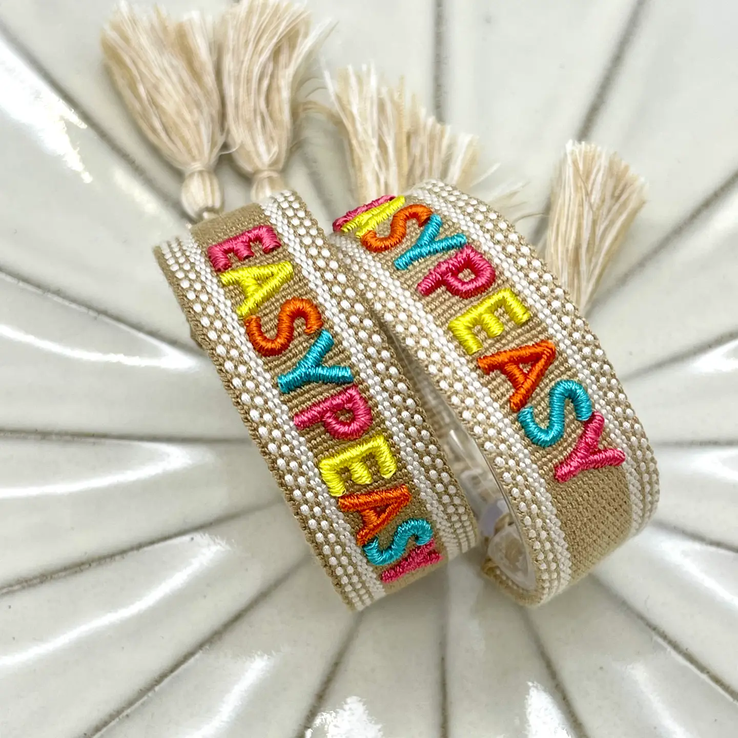 Statement-Armband "EASYPEASY" - gewebt, bestickt – Bild 4