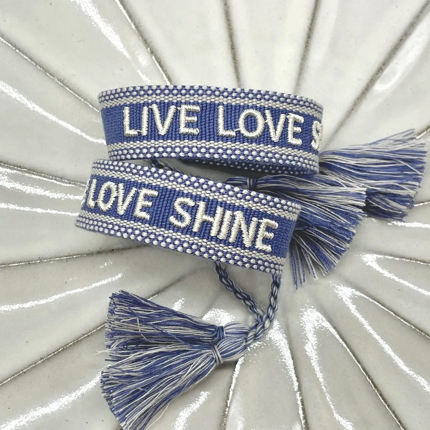 Statement-Armband "LIVE LOVE SHINE" - gewebt, bestickt – Bild 3