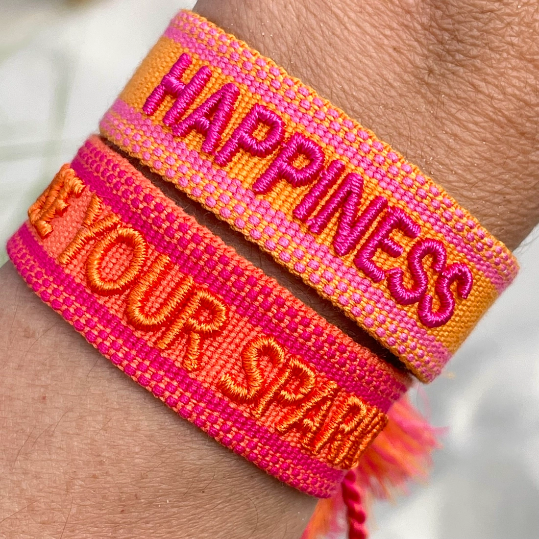 Statement-Armband "NEVER LOSE YOUR SPARKLE" - gewebt, bestickt – Bild 4
